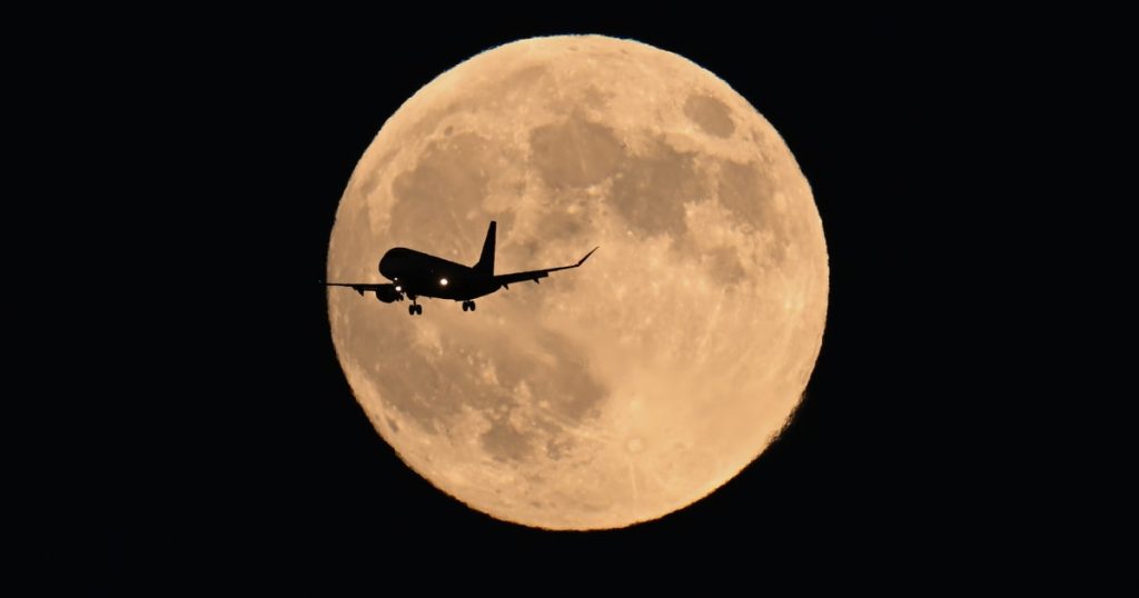 Beaver Moon, last supermoon of the year, and Leonid meteors to light up sky on same weekend